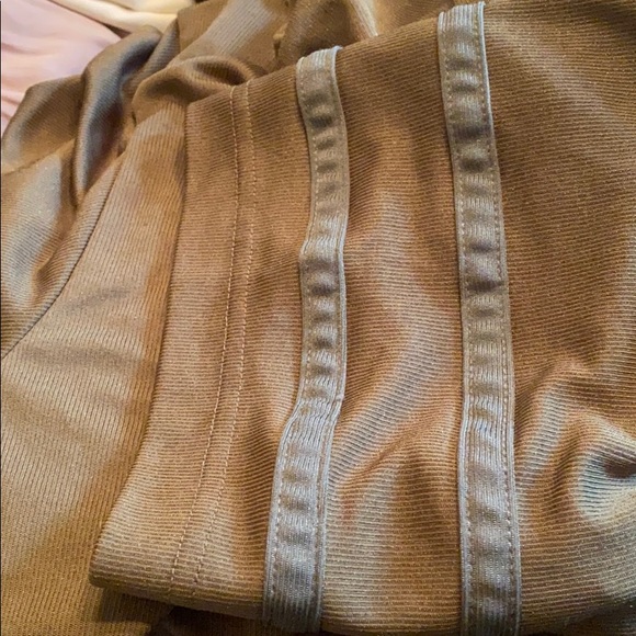 Zonz : Reworked Crop Top - Picture 5 of 5